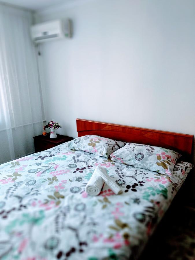 Old Square Apartment Shymkent Luaran gambar